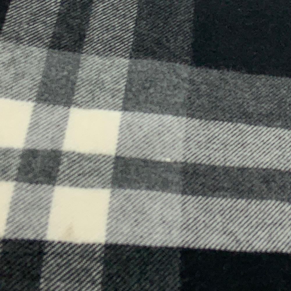 Oversized Plaid Scarf - Picture 8 of 8